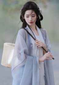 Thần Nữ Phản Thế